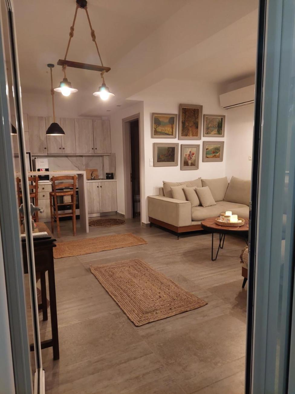 Maya Apartments, Modern And Convenient Apartments With Private Parking Skiathos Town Exterior foto