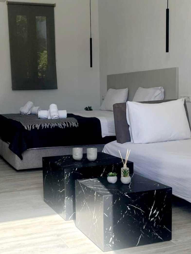 Maya Apartments, Modern And Convenient Apartments With Private Parking Skiathos Town Exterior foto