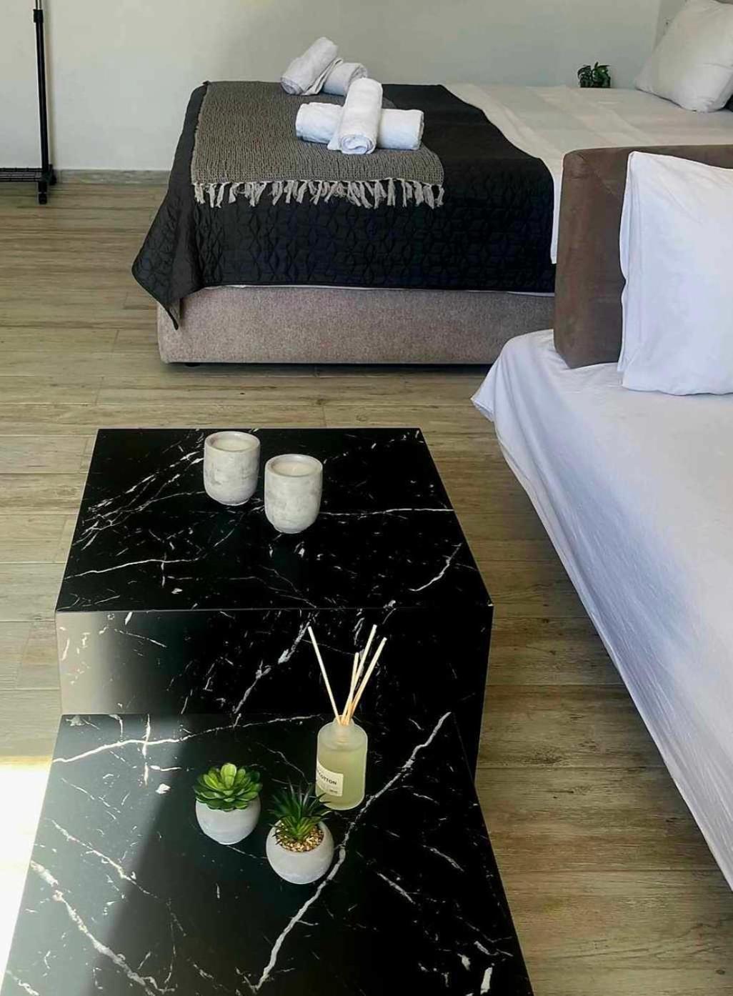 Maya Apartments, Modern And Convenient Apartments With Private Parking Skiathos Town Exterior foto