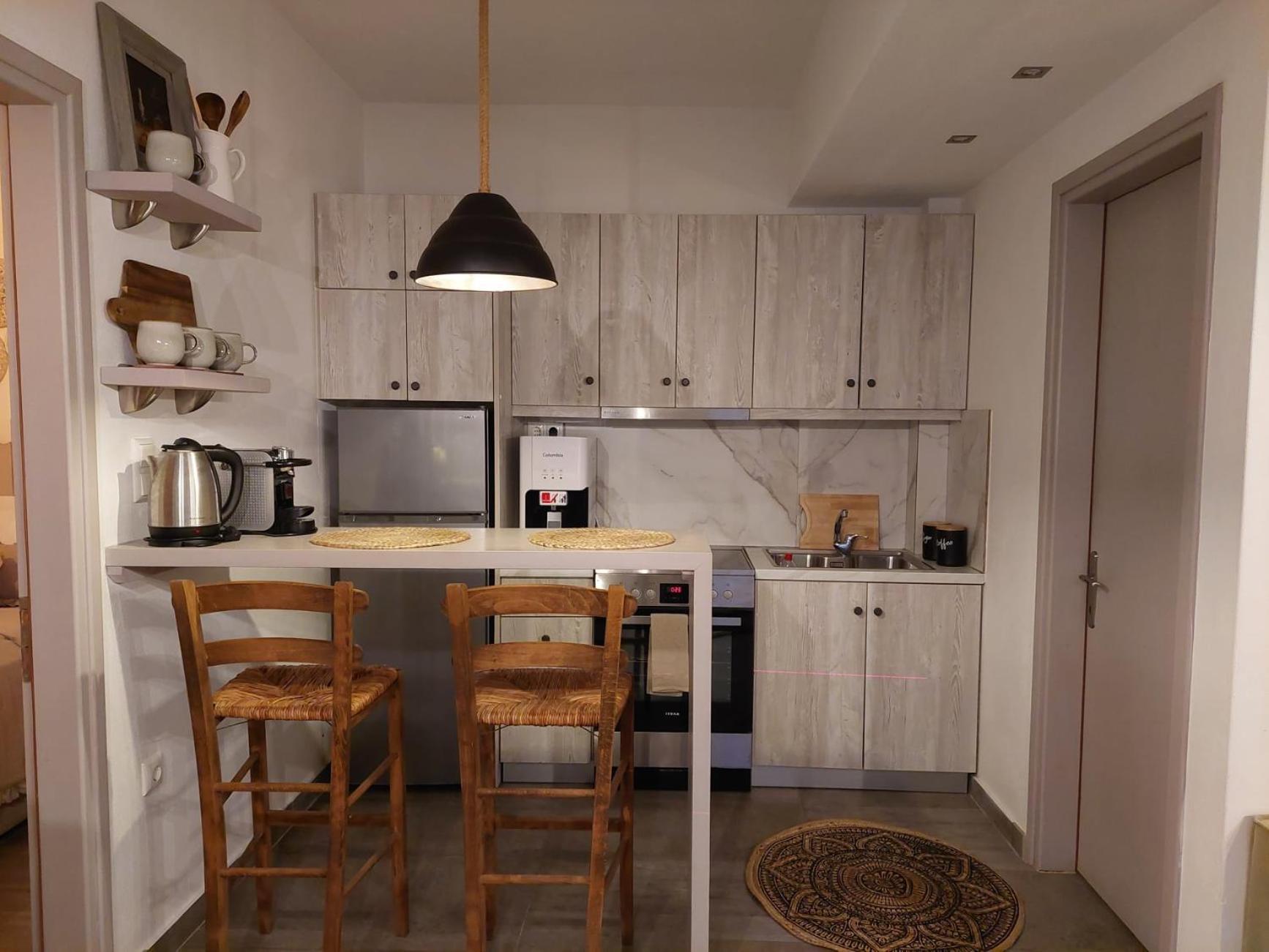 Maya Apartments, Modern And Convenient Apartments With Private Parking Skiathos Town Exterior foto