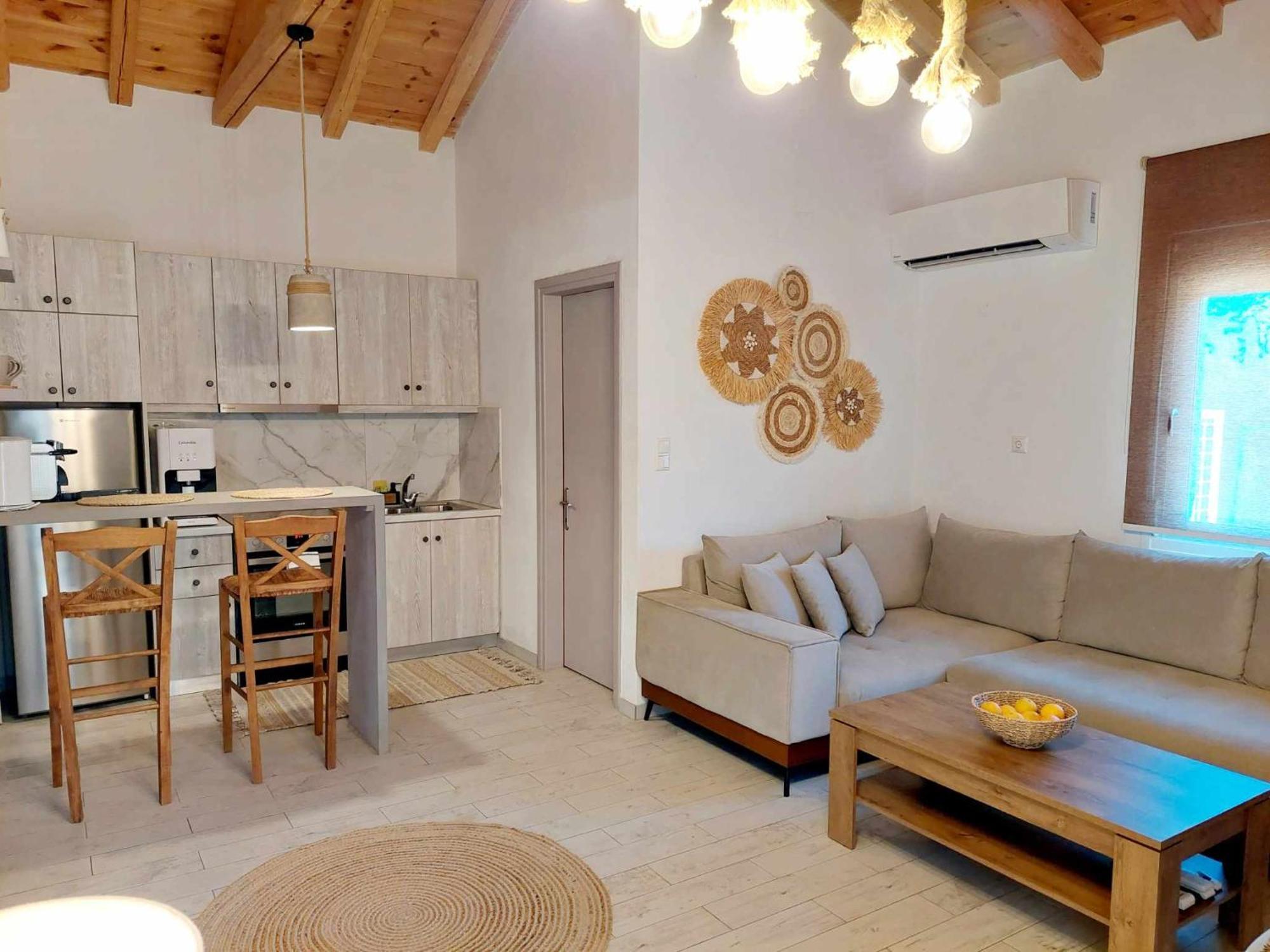 Maya Apartments, Modern And Convenient Apartments With Private Parking Skiathos Town Exterior foto