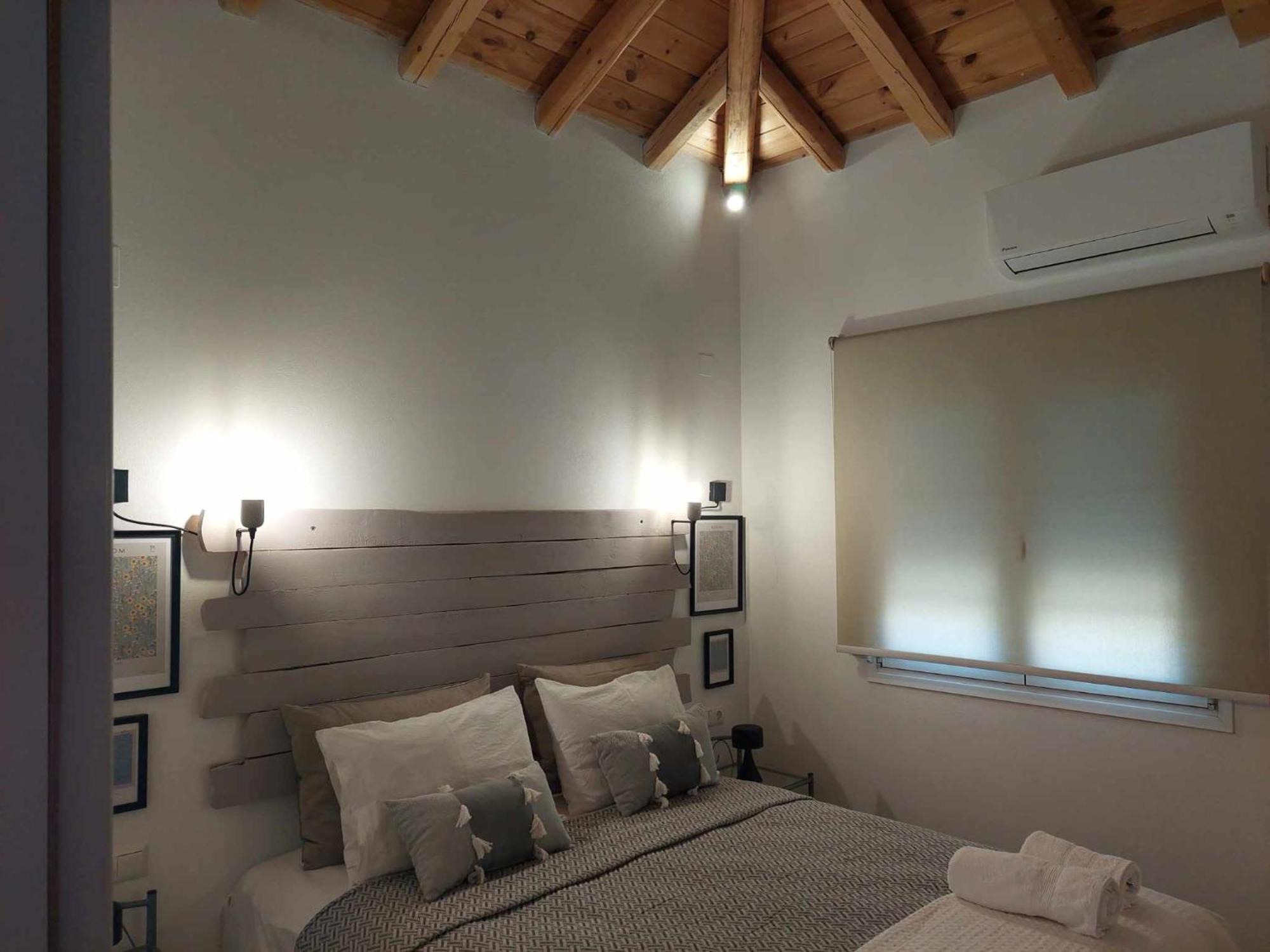 Maya Apartments, Modern And Convenient Apartments With Private Parking Skiathos Town Exterior foto