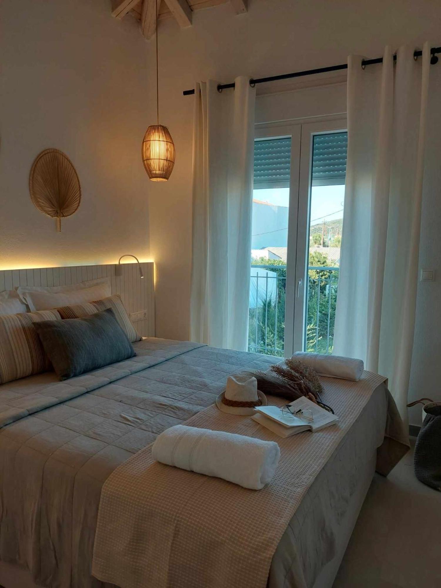 Maya Apartments, Modern And Convenient Apartments With Private Parking Skiathos Town Exterior foto