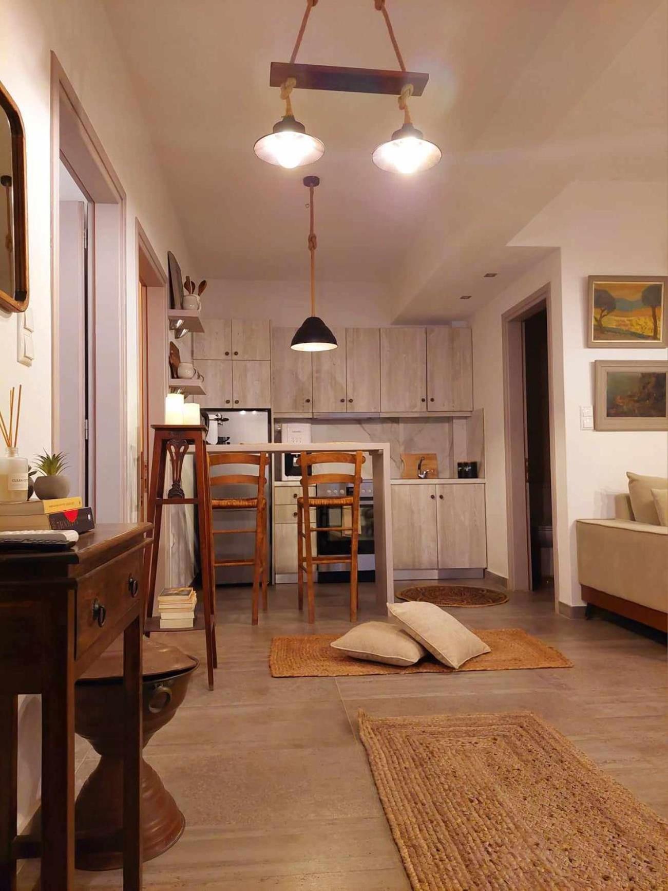 Maya Apartments, Modern And Convenient Apartments With Private Parking Skiathos Town Exterior foto