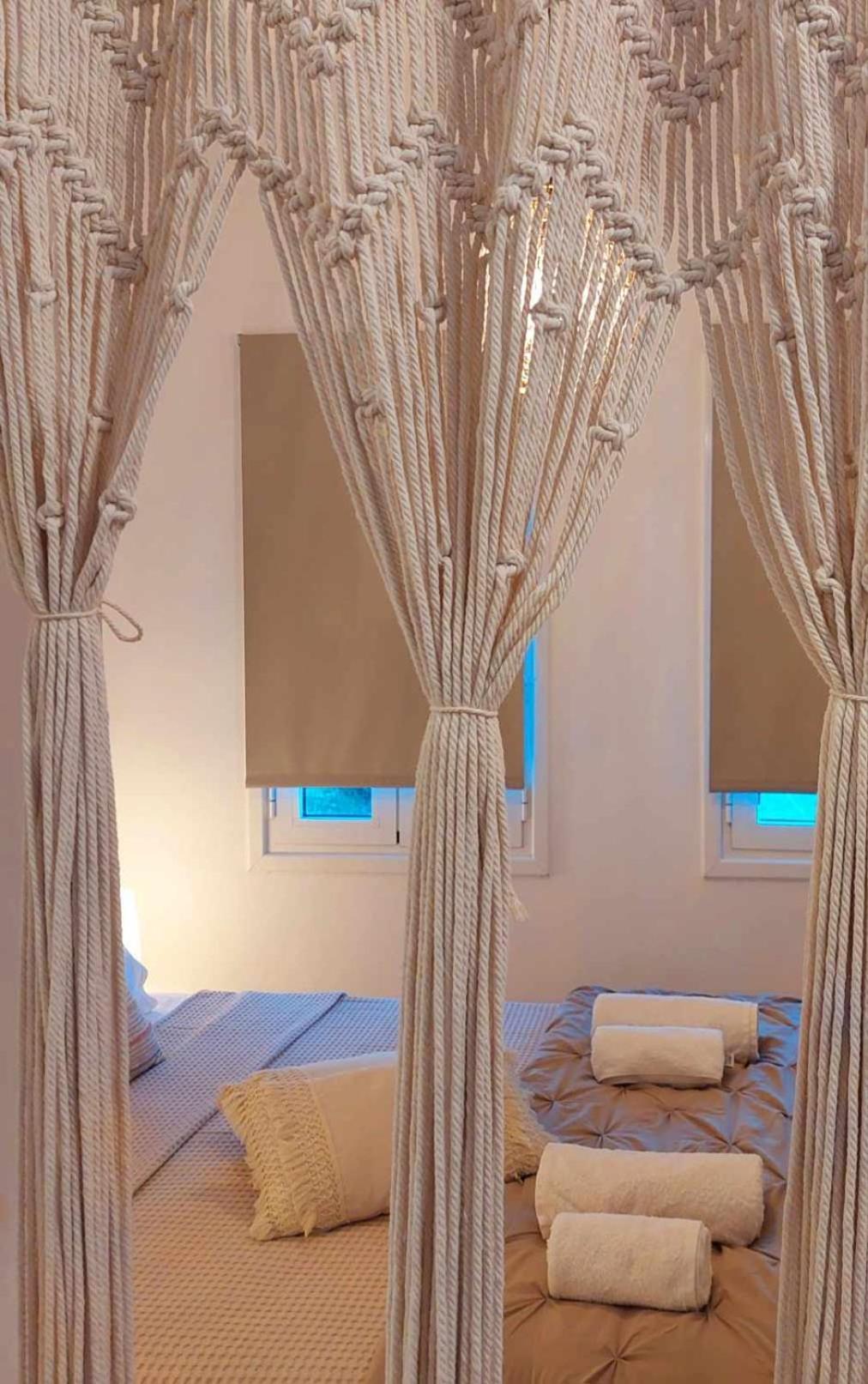 Maya Apartments, Modern And Convenient Apartments With Private Parking Skiathos Town Exterior foto