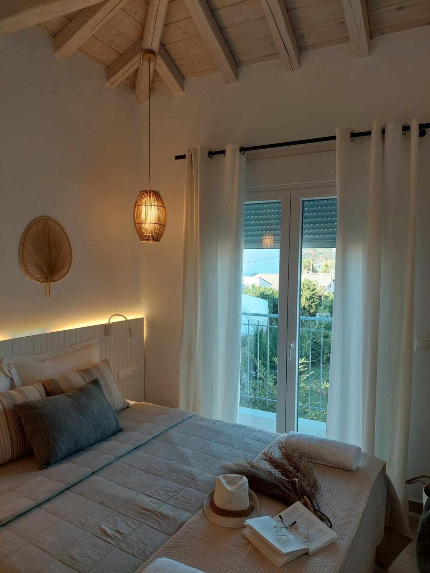 Maya Apartments, Modern And Convenient Apartments With Private Parking Skiathos Town Exterior foto